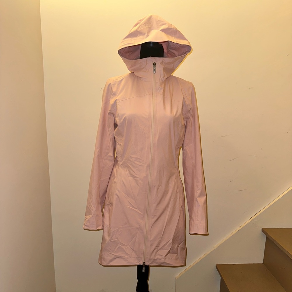 LULULEMON ATHLETICA Rebel Raincoat size 2